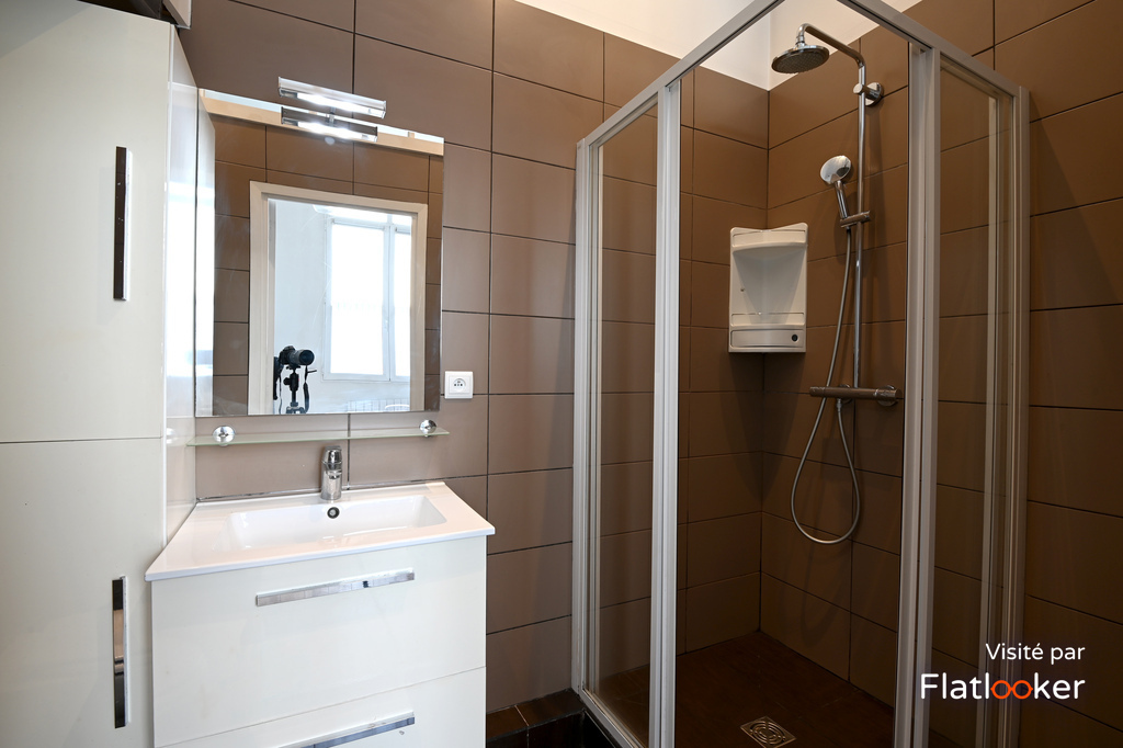 Location d'un T2 à Courbevoie 92400 Courbevoie