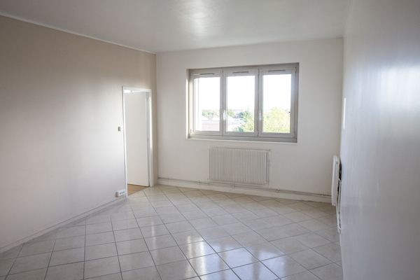 Location d'un T4 à Stains 93240 Stains
